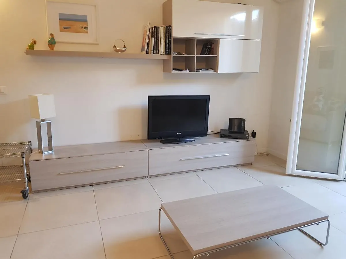 Mare E Monti Apartment Marina Di Carrara 0*,